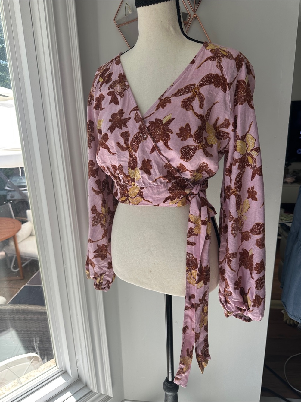 MAISON D’AMELIE PARIS Linen Floral Wrap Crop Top Pink Long Sleeves Size Medium